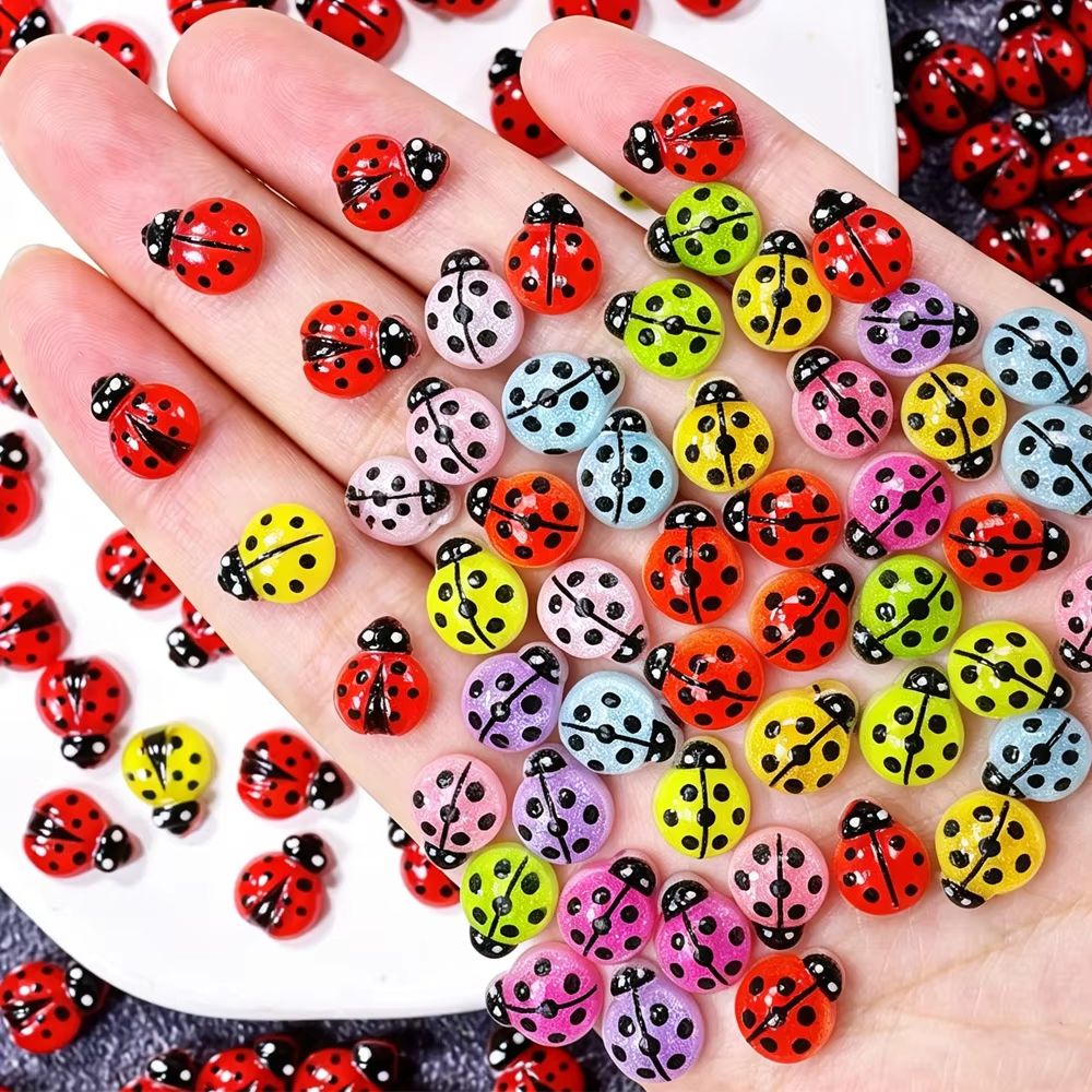 Art Craft Ladybug - 50 stuks schattige gemengde lieveheersbeestjes nagelcharms,